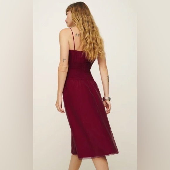 Reformation Laly Dress in burgundy - Picture 2 of 7